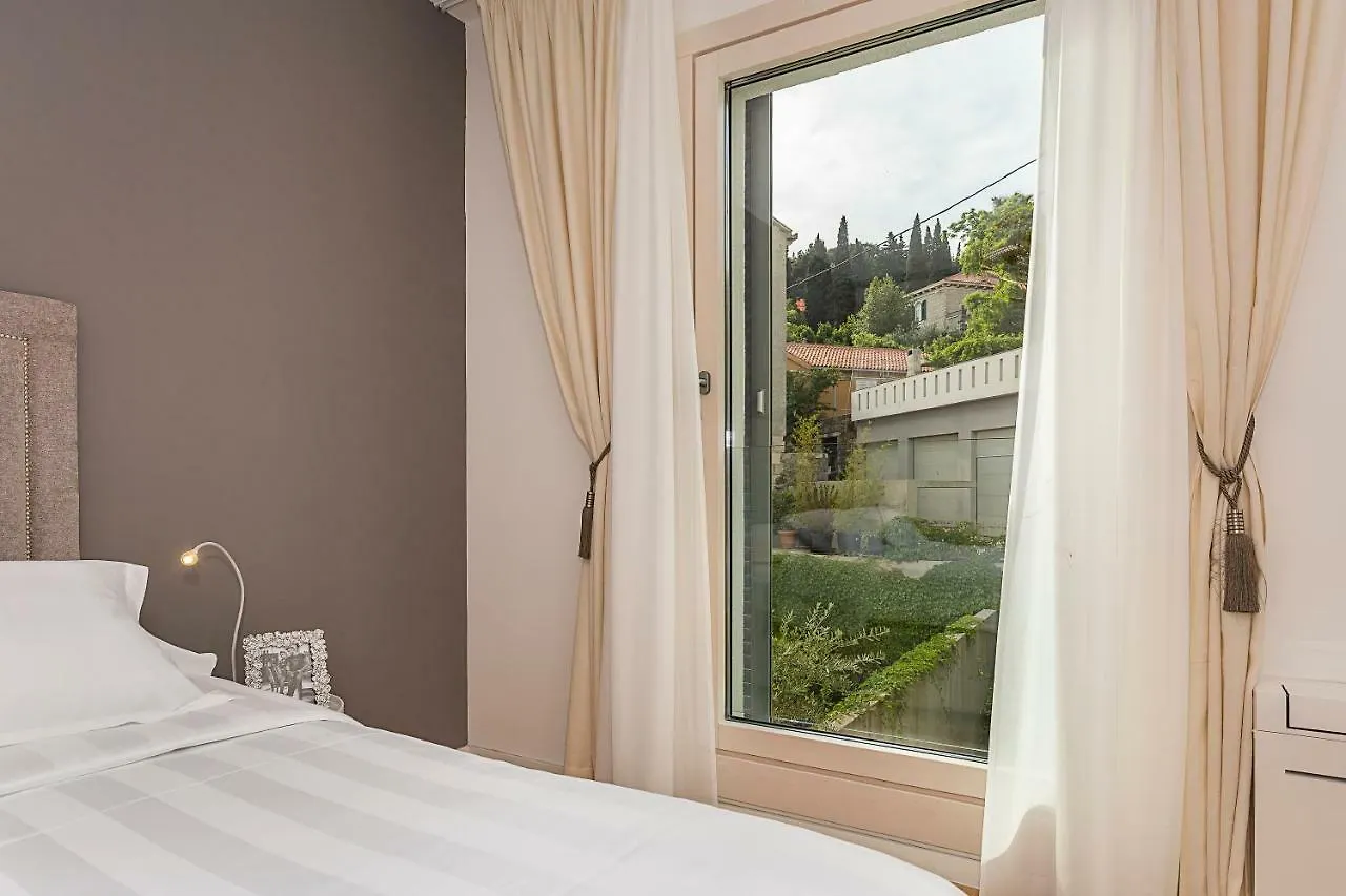 Perla Apartmani Split 0*,  Croatia
